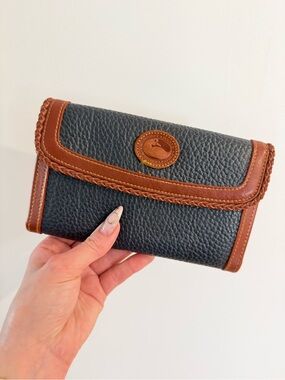 DOONEY & BOURKE All-Weather Leather (AWL) Vintage Checkbook Clutch Wallet.